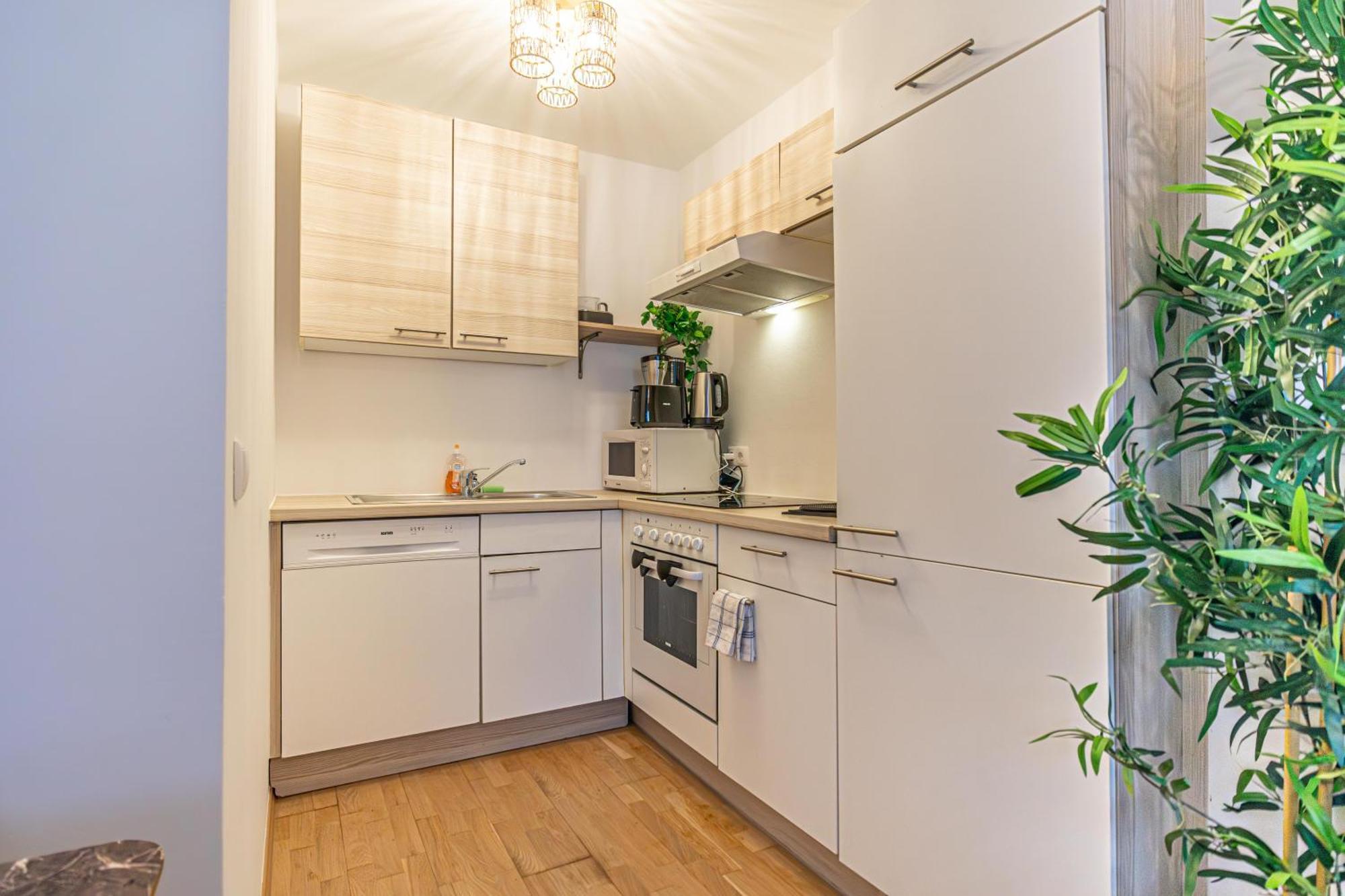 Superb Fully Equipped Apartment, 9 Min To City Center Via Metro Viena Exterior foto